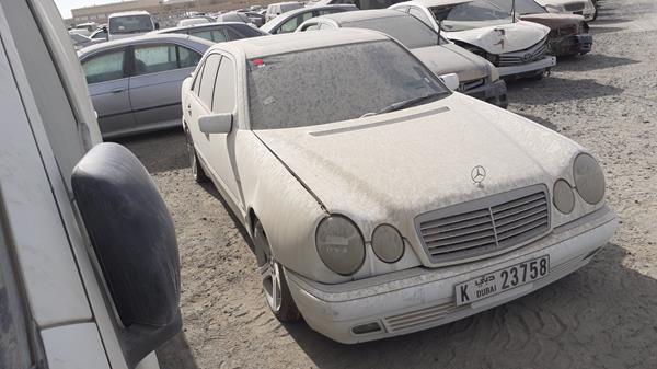 Photo 8 VIN: WDB2100551A281353 - MERCEDES-BENZ E320 