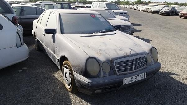 Photo 8 VIN: WDB2100611A748383 - MERCEDES-BENZ E320 