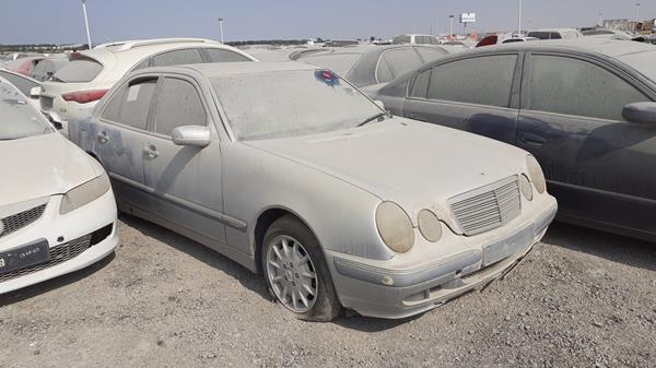 Photo 7 VIN: WDB2100611B086526 - MERCEDES-BENZ E240 