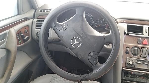 Photo 11 VIN: WDB2100621B322136 - MERCEDES-BENZ E 320 