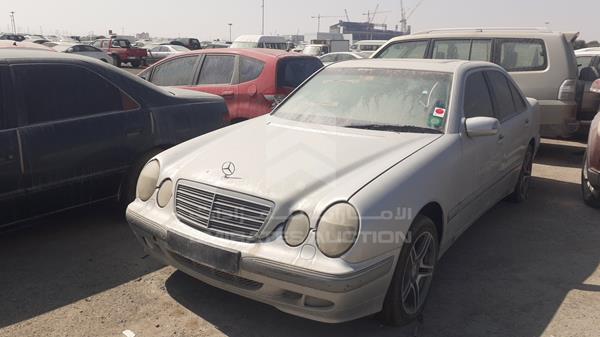 Photo 4 VIN: WDB2100621B352412 - MERCEDES-BENZ E 320 