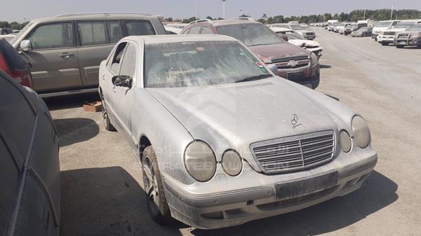 Photo 8 VIN: WDB2100621B352412 - MERCEDES-BENZ E 320 