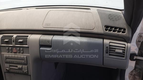 Photo 22 VIN: WDB2100651A701289 - MERCEDES-BENZ E320 