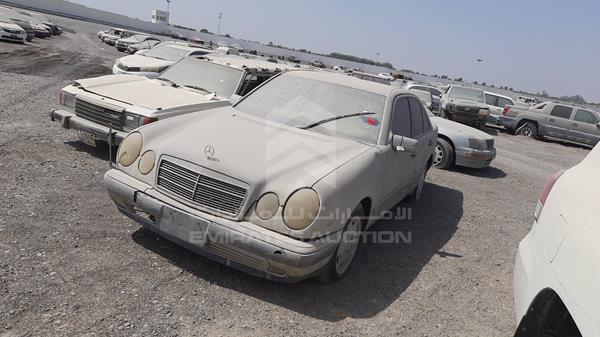 Photo 4 VIN: WDB2100651A741845 - MERCEDES-BENZ E 320 