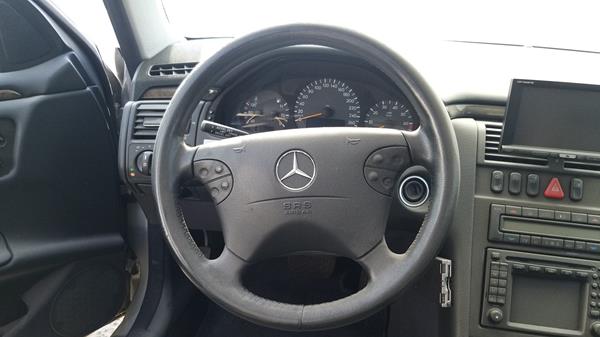 Photo 11 VIN: WDB2100651B012431 - MERCEDES-BENZ E320 