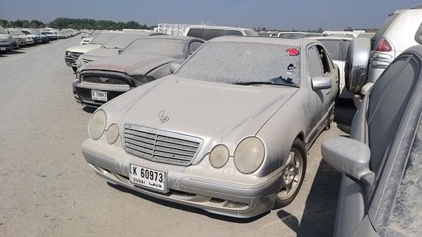 Photo 3 VIN: WDB2100651B012431 - MERCEDES-BENZ E320 