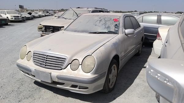 Photo 5 VIN: WDB2100821X031877 - MERCEDES-BENZ E320 