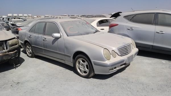 Photo 9 VIN: WDB2100821X031877 - MERCEDES-BENZ E320 