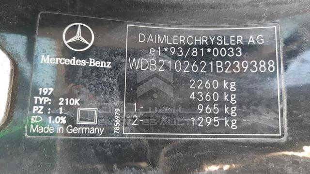 Photo 4 VIN: WDB2102621B239388 - MERCEDES E 