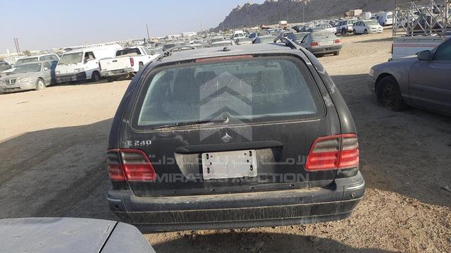 Photo 7 VIN: WDB2102621B239388 - MERCEDES E 