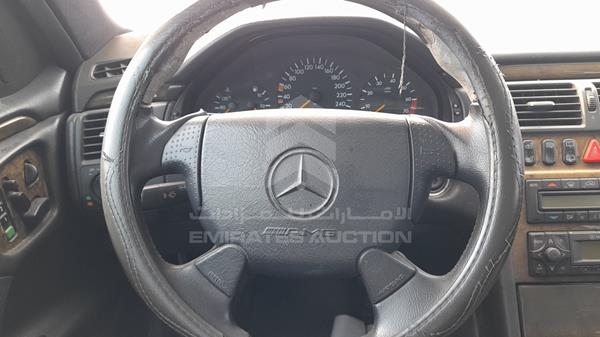 Photo 11 VIN: WDB2102651A733715 - MERCEDES-BENZ E320 