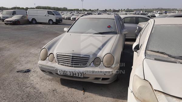 Photo 3 VIN: WDB2102651B177665 - MERCEDES-BENZ E240 