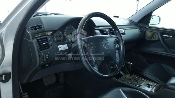 Photo 10 VIN: WDB2102701B189251 - MERCEDES-BENZ E430 