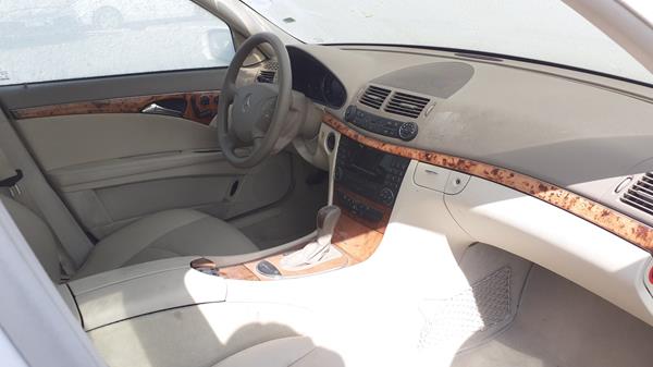 Photo 21 VIN: WDB2110421A948095 - MERCEDES-BENZ E200 