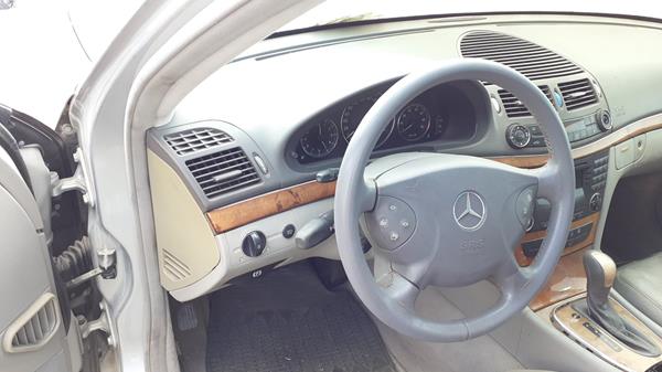 Photo 8 VIN: WDB2110651A032384 - MERCEDES-BENZ E320 