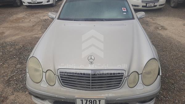 Photo 9 VIN: WDB2110701A381580 - MERCEDES-BENZ E 500 AMG 