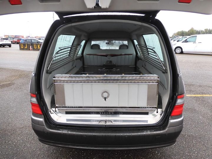 Photo 14 VIN: WDB2116201B349122 - MERCEDES-BENZ E-KLASSE 