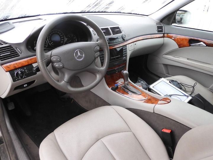 Photo 7 VIN: WDB2116201B349122 - MERCEDES-BENZ E-KLASSE 