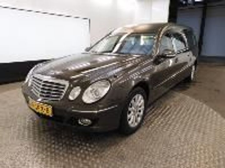 Photo 27 VIN: WDB2116201B349122 - MERCEDES-BENZ E-KLASSE 