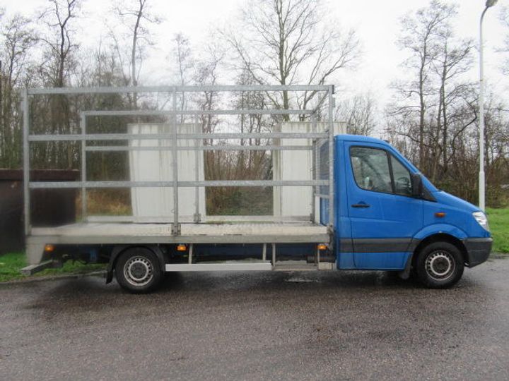 Photo 3 VIN: WDB9061351N545744 - MERCEDES-BENZ SPRINTER CONVERTED BOX VAN 