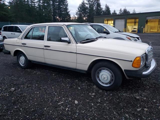 Photo 3 VIN: WDBAB23A1DB374429 - MERCEDES-BENZ 240 D 