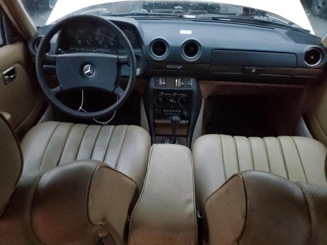 Photo 7 VIN: WDBAB23A1DB374429 - MERCEDES-BENZ 240 D 