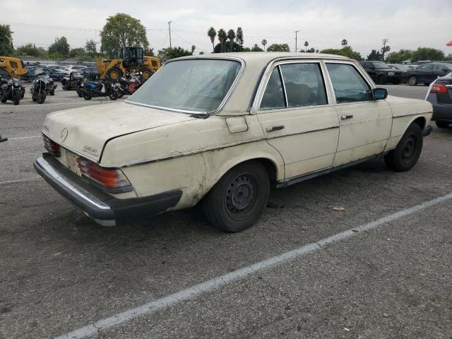 Photo 2 VIN: WDBAB23A2DB387352 - MERCEDES-BENZ 240 D 