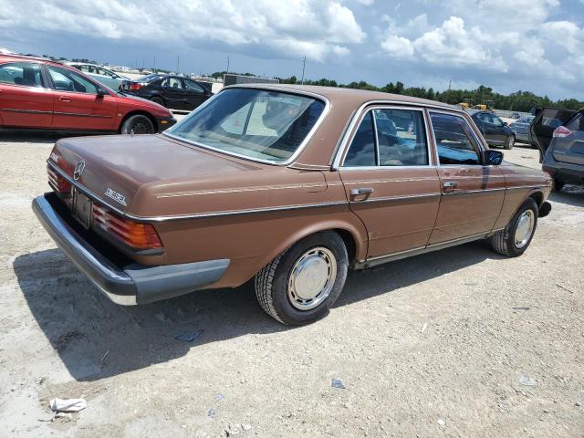 Photo 2 VIN: WDBAB23A2DB406644 - MERCEDES-BENZ 240 D 