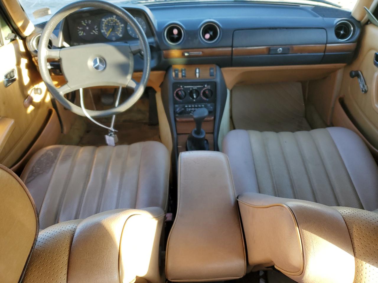 Photo 9 VIN: WDBAB23A3DB381379 - MERCEDES-BENZ NULL 