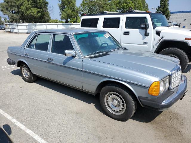 Photo 3 VIN: WDBAB23A3DB383102 - MERCEDES-BENZ 240 D 