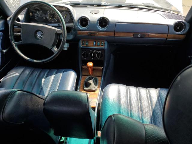 Photo 7 VIN: WDBAB23A3DB383102 - MERCEDES-BENZ 240 D 