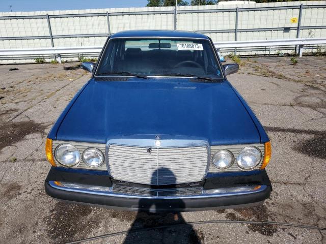 Photo 4 VIN: WDBAB23A5DB387717 - MERCEDES-BENZ 240 D 