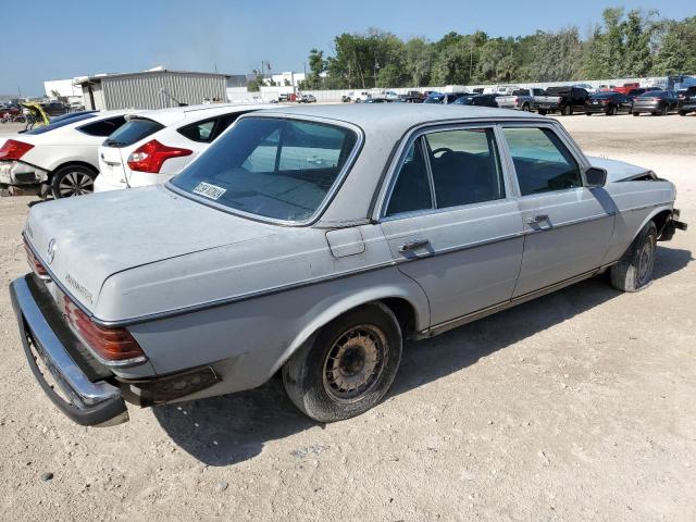 Photo 2 VIN: WDBAB33A2DB027441 - MERCEDES-BENZ 300-CLASS 