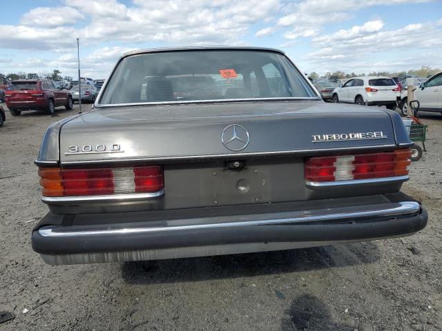 Photo 5 VIN: WDBAB33A3EA157882 - MERCEDES-BENZ 300-CLASS 