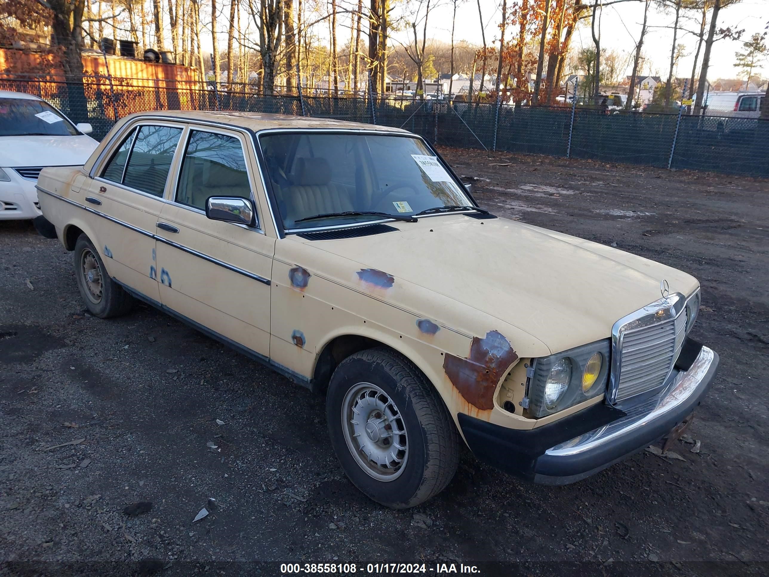 Photo 0 VIN: WDBAB33A7DB017942 - MERCEDES-BENZ NULL 