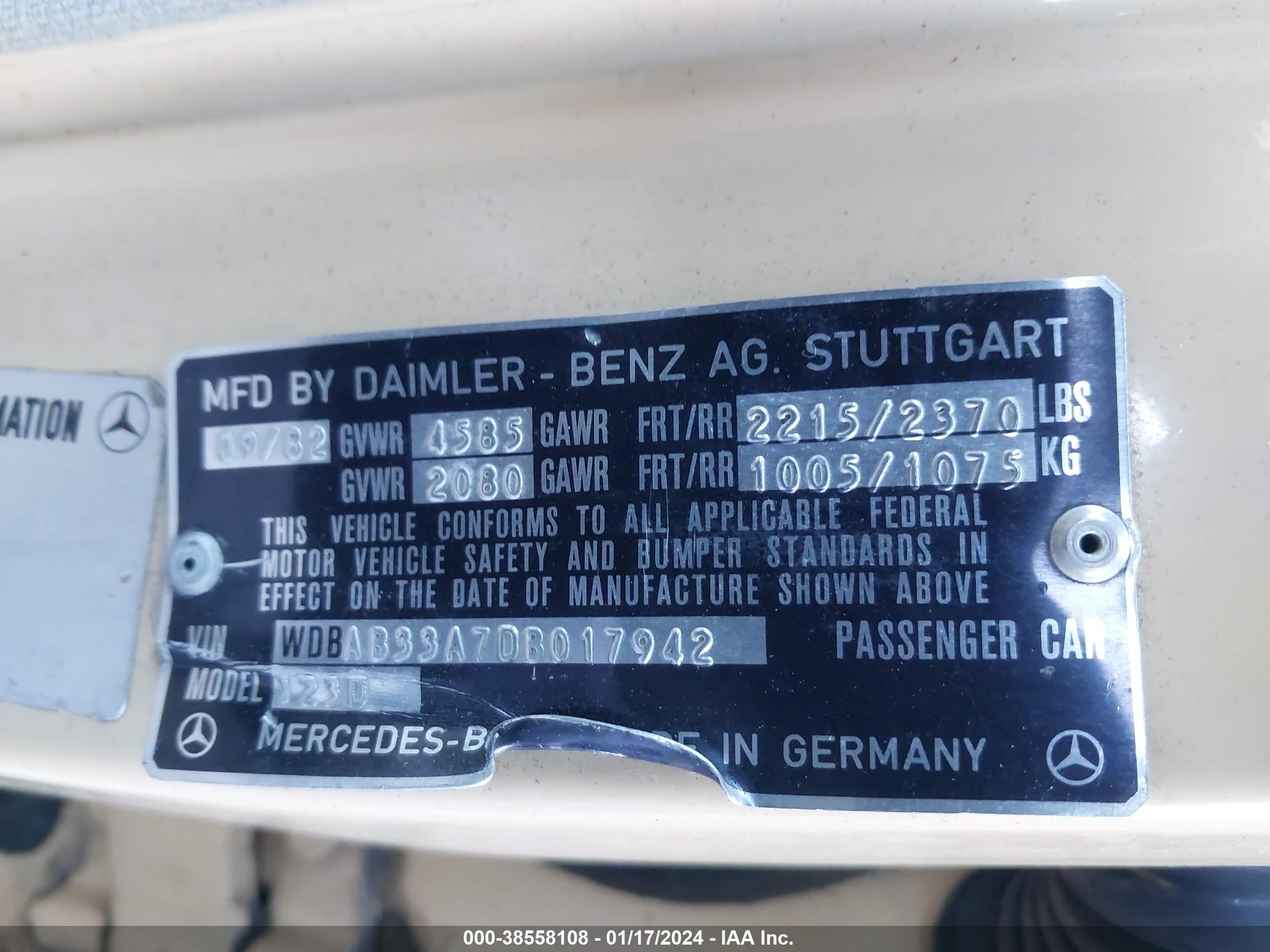 Photo 8 VIN: WDBAB33A7DB017942 - MERCEDES-BENZ NULL 