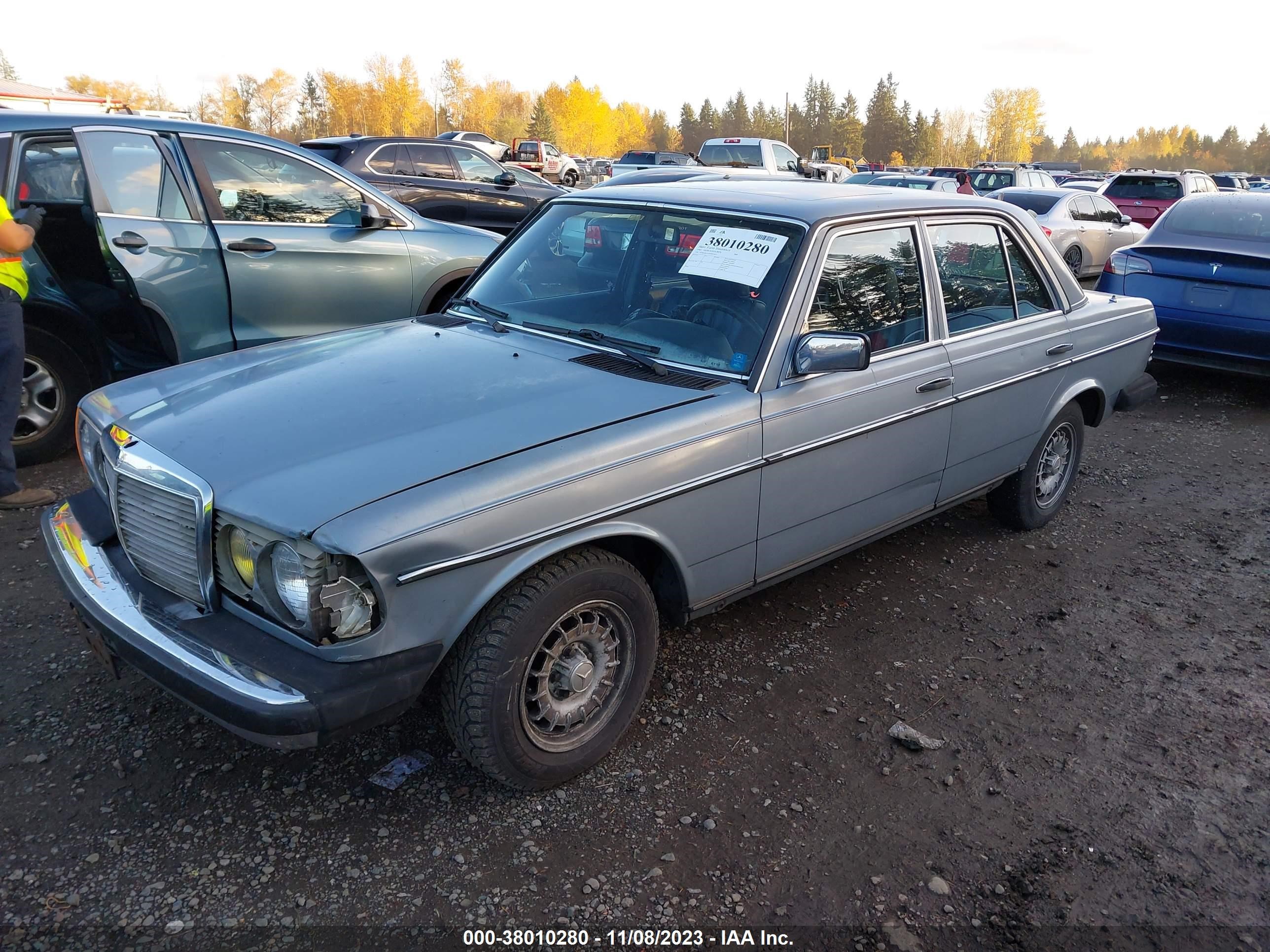 Photo 1 VIN: WDBAB33A7DB024972 - MERCEDES-BENZ NULL 