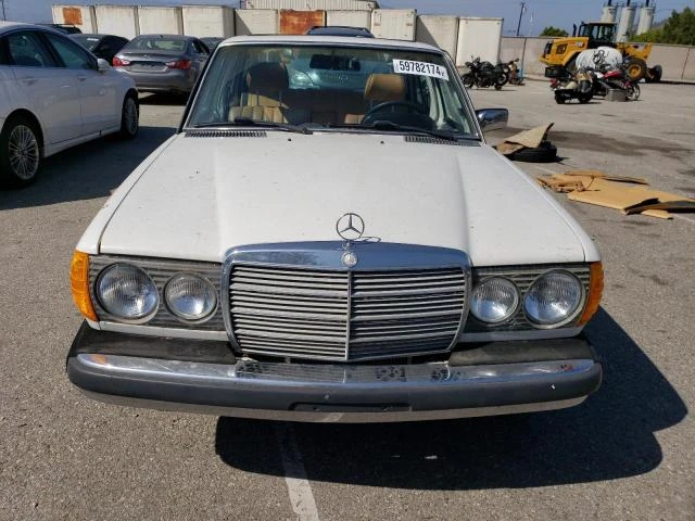 Photo 4 VIN: WDBAB33AXCB006996 - MERCEDES-BENZ 300 DT 