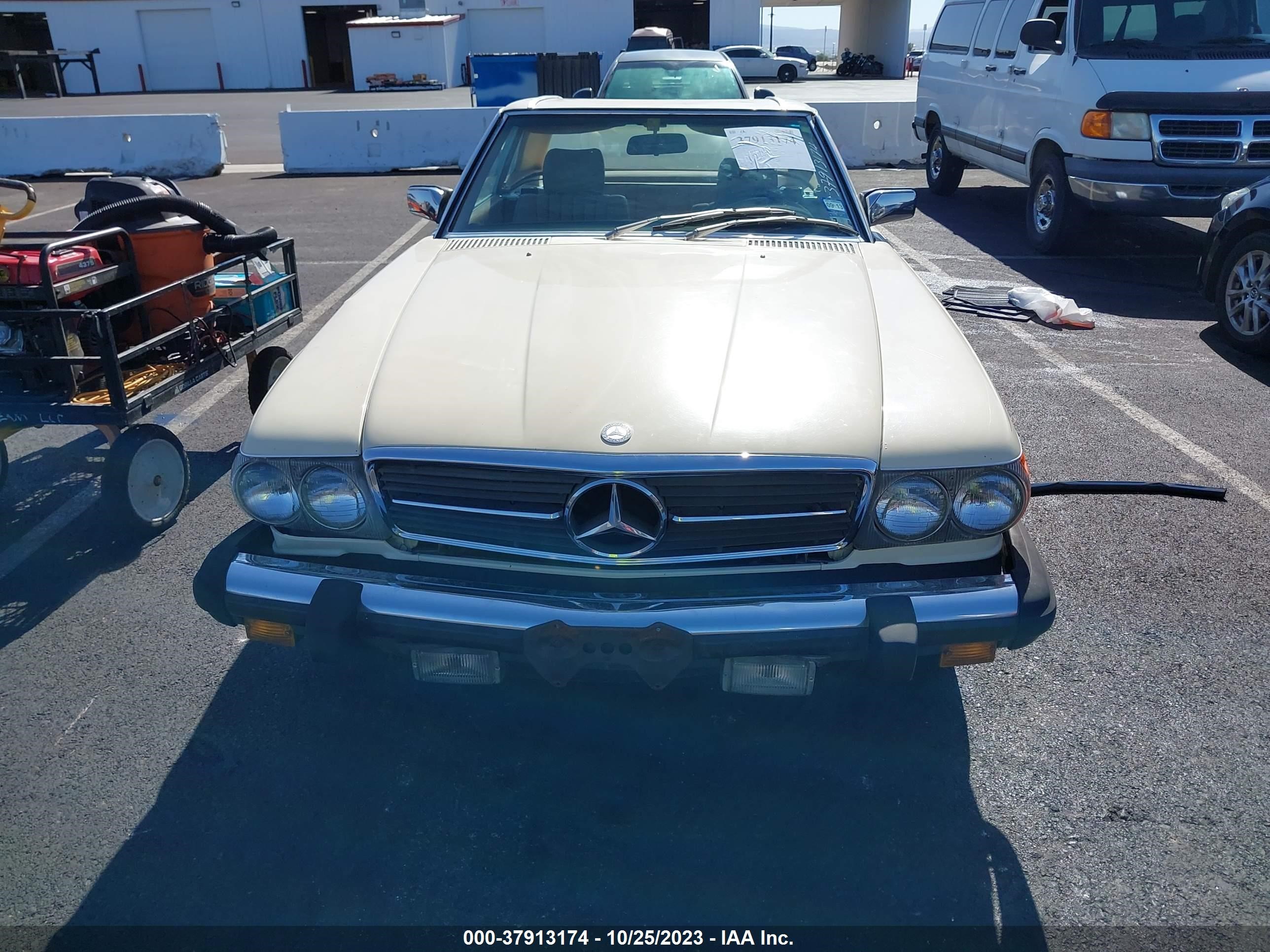 Photo 11 VIN: WDBBA45AXDB023440 - MERCEDES-BENZ NULL 