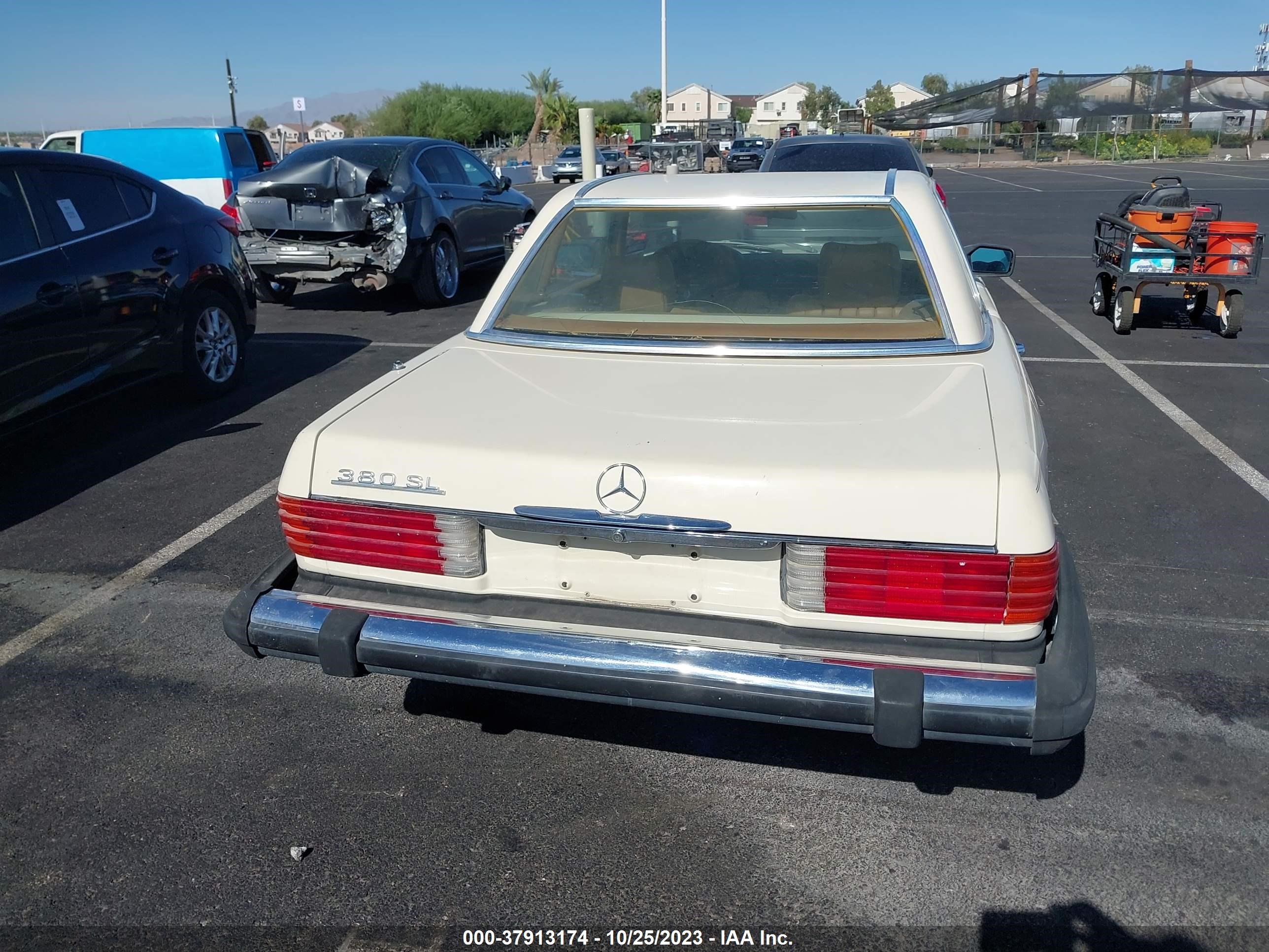 Photo 15 VIN: WDBBA45AXDB023440 - MERCEDES-BENZ NULL 