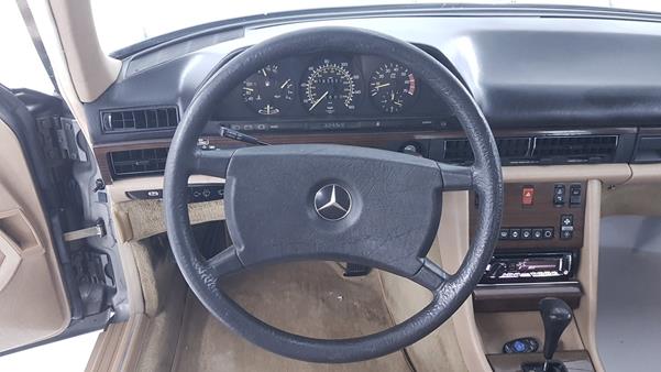 Photo 14 VIN: WDBCA32A4EA088701 - MERCEDES-BENZ SEL 380 