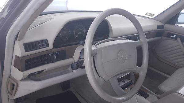 Photo 10 VIN: WDBCA39D7KA435059 - MERCEDES-BENZ SEL 560 