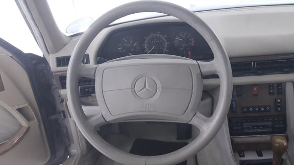 Photo 12 VIN: WDBCA39D7KA435059 - MERCEDES-BENZ SEL 560 