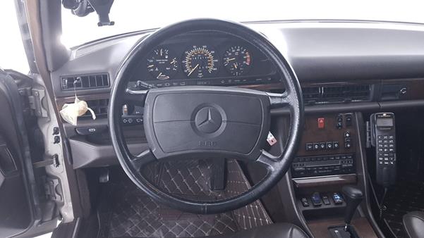 Photo 14 VIN: WDBCA39D8HA292857 - MERCEDES-BENZ SEL 560 