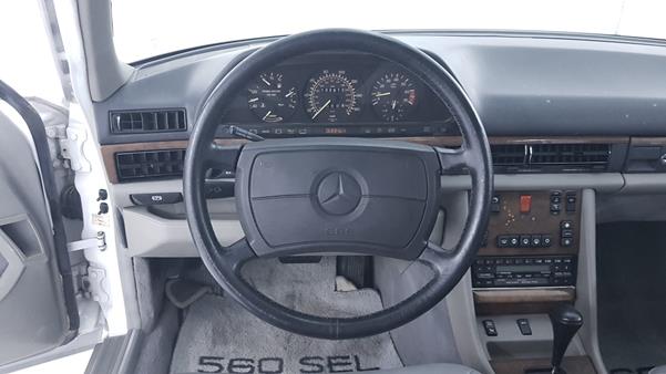 Photo 13 VIN: WDBCA39D8JA397596 - MERCEDES-BENZ SEL 560 