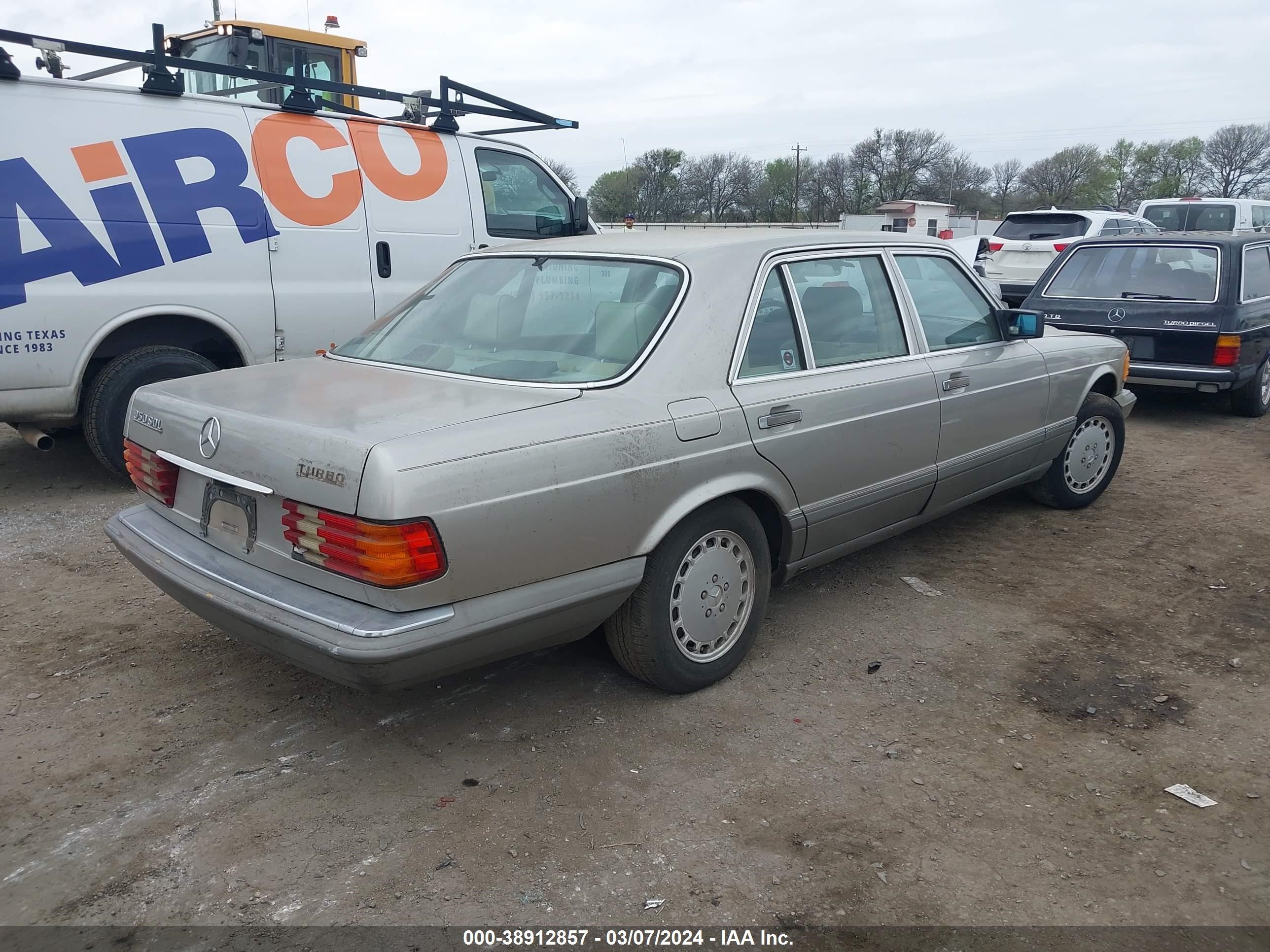 Photo 3 VIN: WDBCB35D3MA564468 - MERCEDES-BENZ NULL 