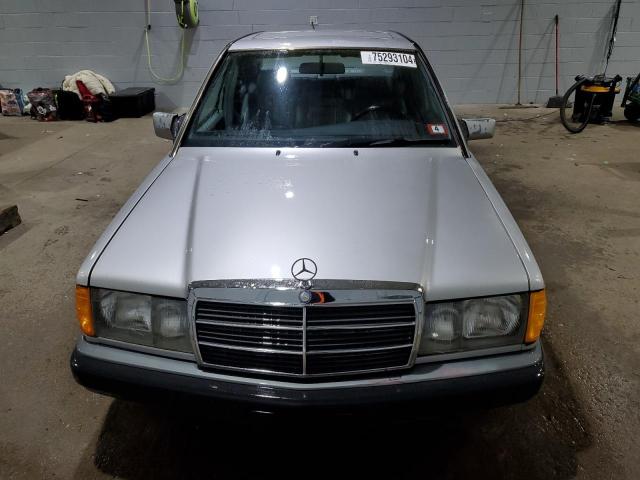 Photo 4 VIN: WDBDA29D4MF824665 - MERCEDES-BENZ 190 E 2.6 