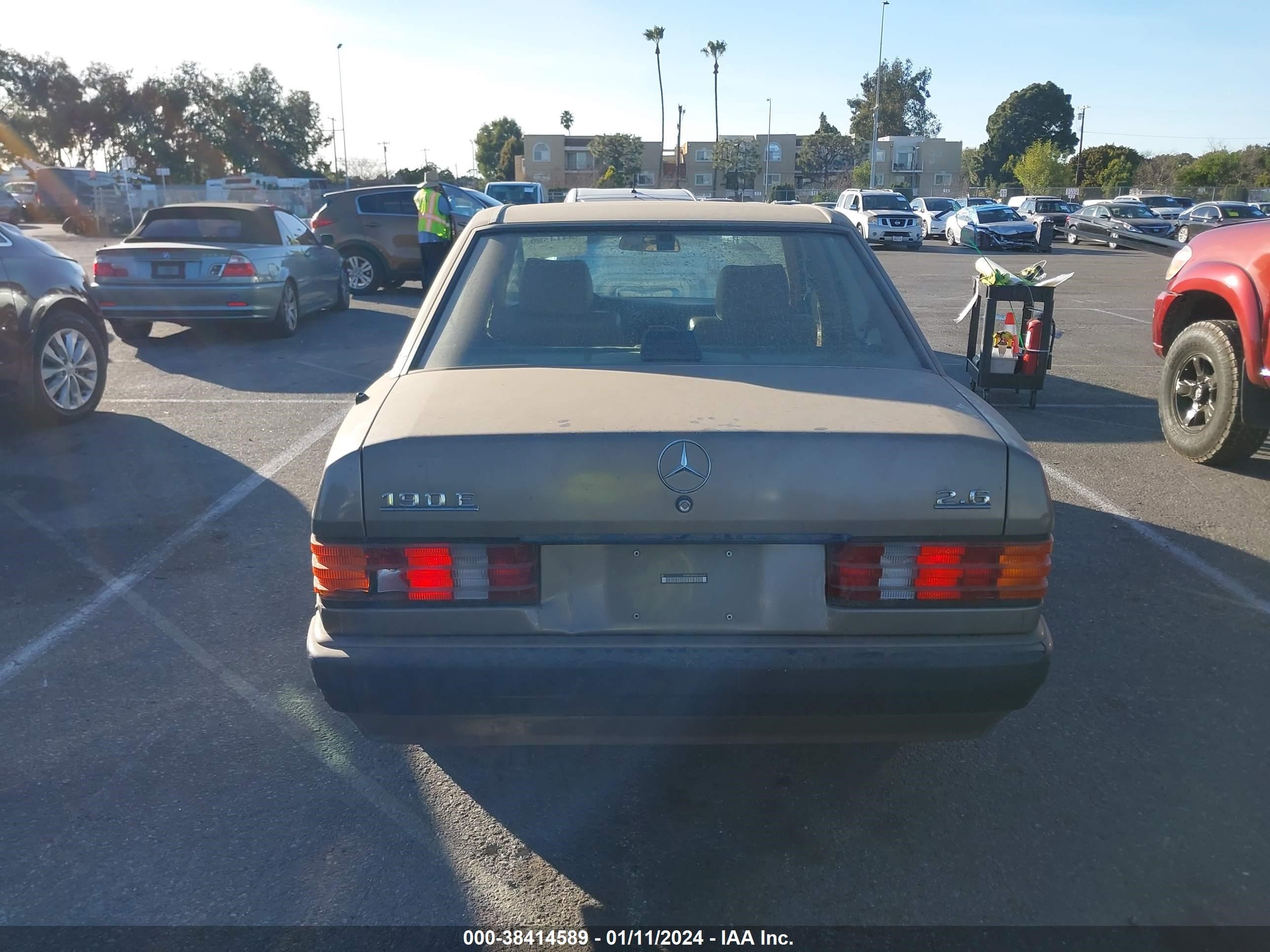 Photo 15 VIN: WDBDA29DOLF675041 - MERCEDES-BENZ NULL 