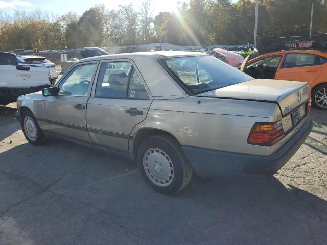 Photo 1 VIN: WDBEA26D7JA809580 - MERCEDES-BENZ 260 E 