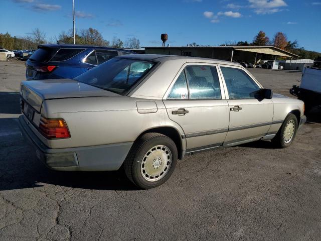 Photo 2 VIN: WDBEA26D7JA809580 - MERCEDES-BENZ 260 E 